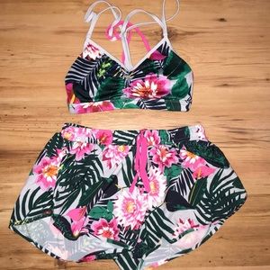 Old Navy Active Bra + Shorts Set! Worn once